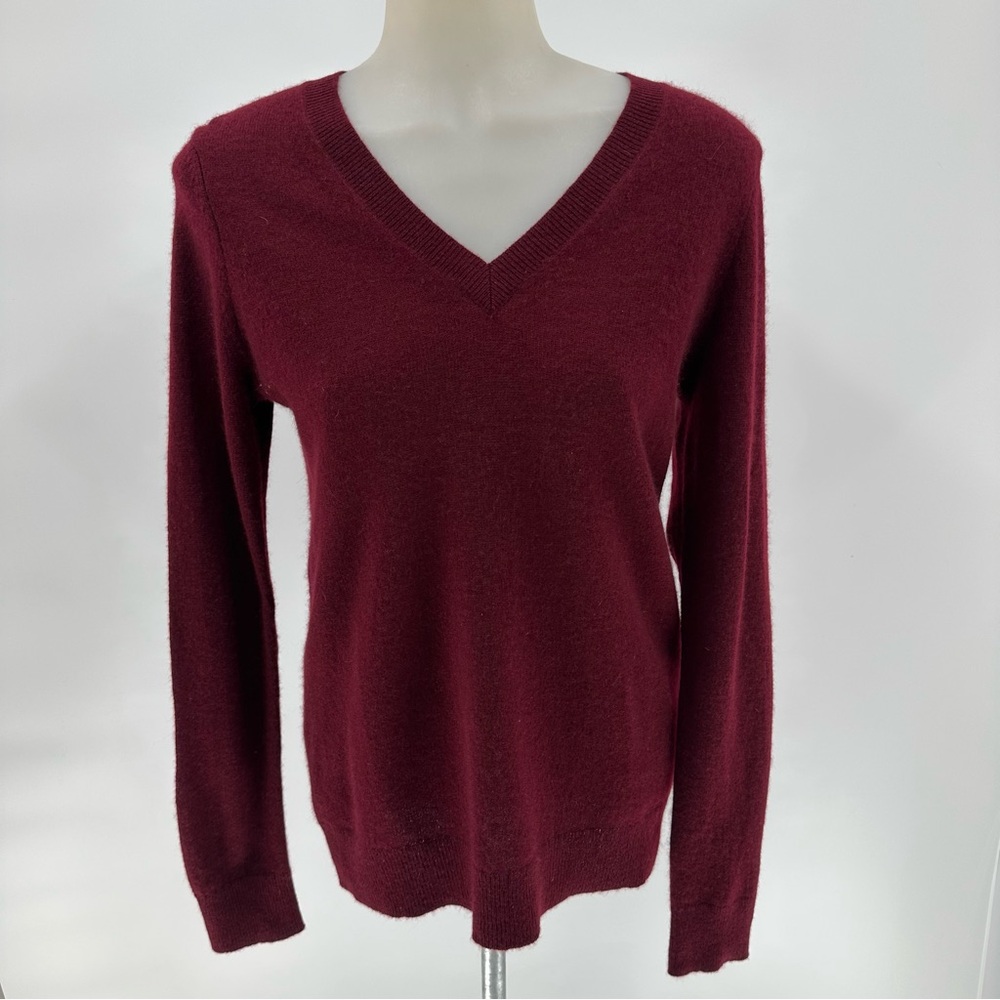 Charter Club Cashmere Sweater Women XS Burgundy Cashmere V Neck NWOT